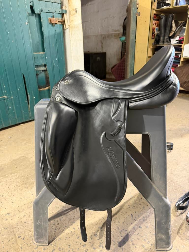 Selle Prestige 17’, Enlèvement, Comme neuf, Dressage