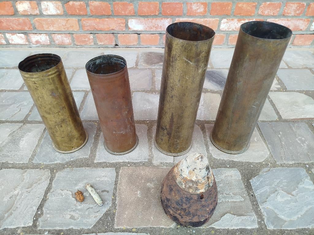 Bomhulzen in koper, Ophalen of Verzenden, Landmacht, Overige typen