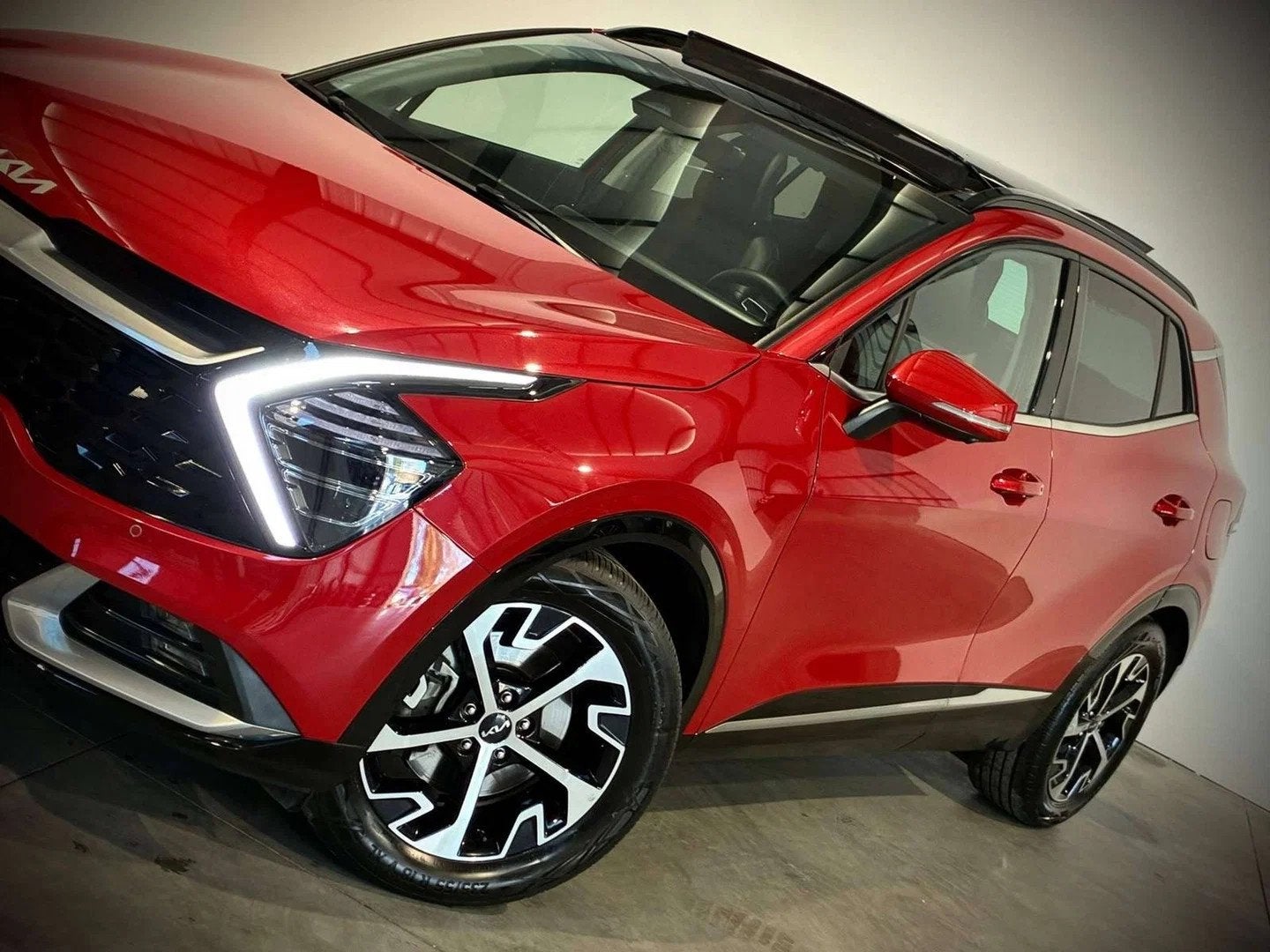Kia Sportage 1.6 T-GDi MHEV PACE DCT 1ERPRO-T.O.-COCKPIT-CAR, Rouge, Achat, Entreprise, Noir