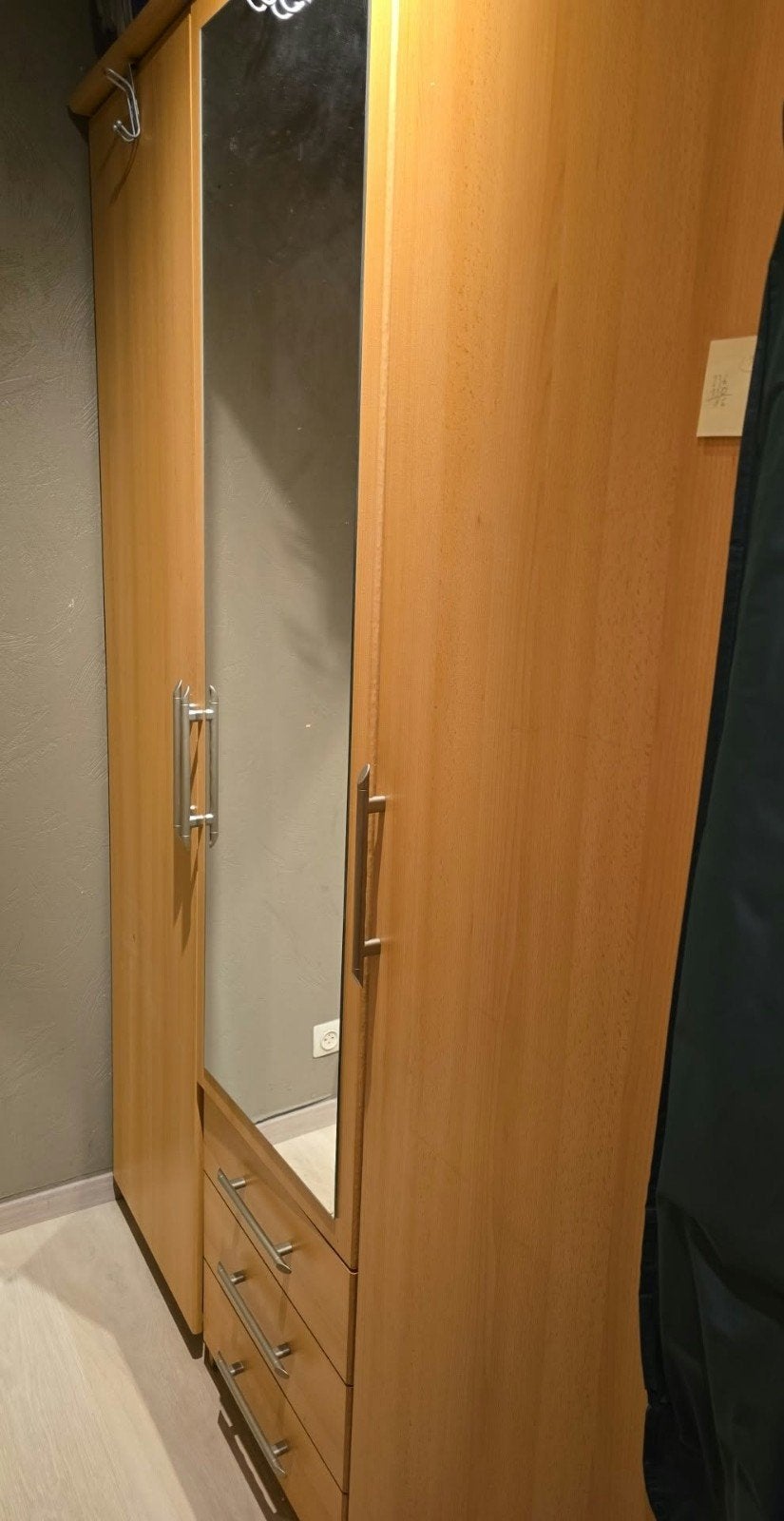kleerkast. 150cm b/208cm h, Ophalen, 100 tot 150 cm, 200 cm of meer, Met lade(s)