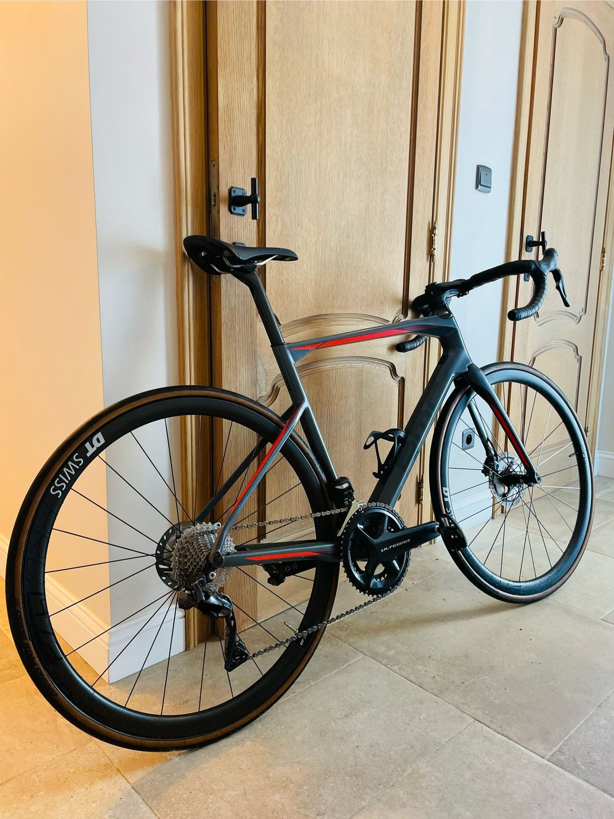 Bmc roadmachine 01 three ultegra Di2 carbon disc 54 NP 6999€, Bmc, Carbone, Enlèvement ou Envoi, Bmc