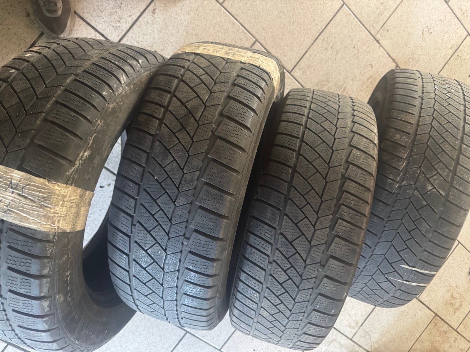 4 pneus continantal hiver 225/60r17, Autos : Pièces & Accessoires, Enlèvement