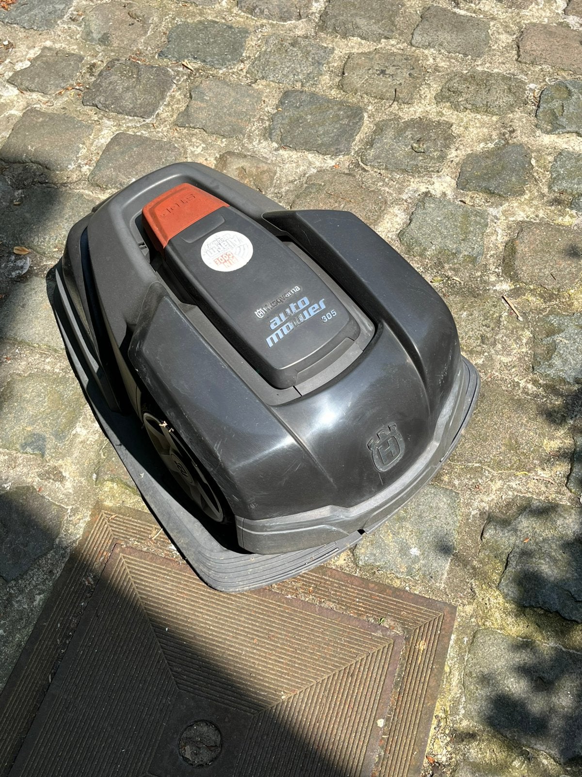 Husqvarna Automower 305 (2016) - petit budget! Demo possible, Enlèvement, Utilisé