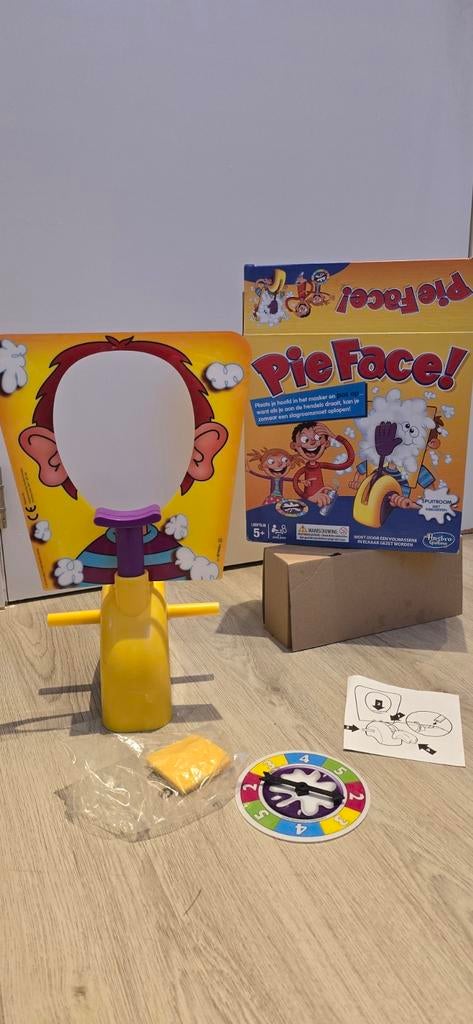 Pie Face! Bordspel van Hasbro – familiespel (Compl, Trois ou quatre joueurs, Enlèvement, Utilisé, Hasbro gaming