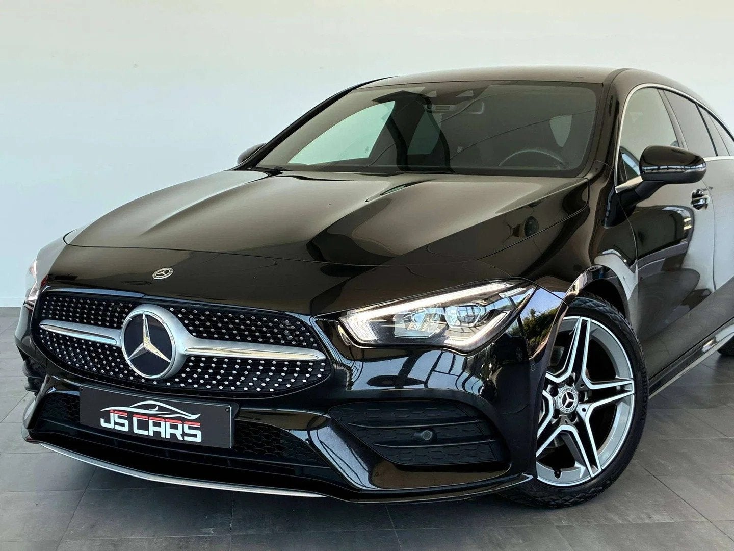 Mercedes-Benz CLA-Klasse 180 SHOOTING BRAKE PACK AMG-COCKPIT, Achat, Euro 6, Entreprise, Alcantara