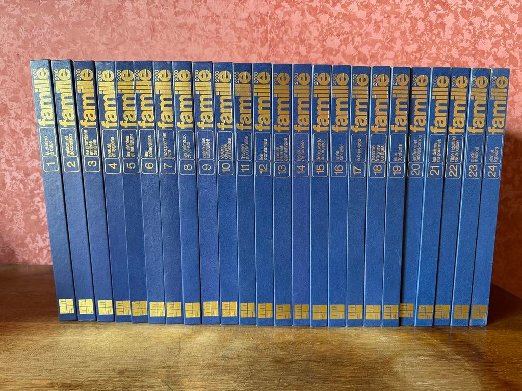 Encyclopédie FAMILLE 2000 - complet - tres bon état., Boeken, Encyclopedieën, Ophalen, Zo goed als nieuw, Algemeen, Complete serie