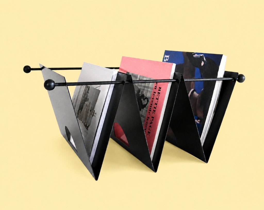 Magazine Rack, Italy, 1980s Memphis style krantenbak, Maison & Meubles, Accessoires pour la Maison | Porte-journaux & Porte-revues