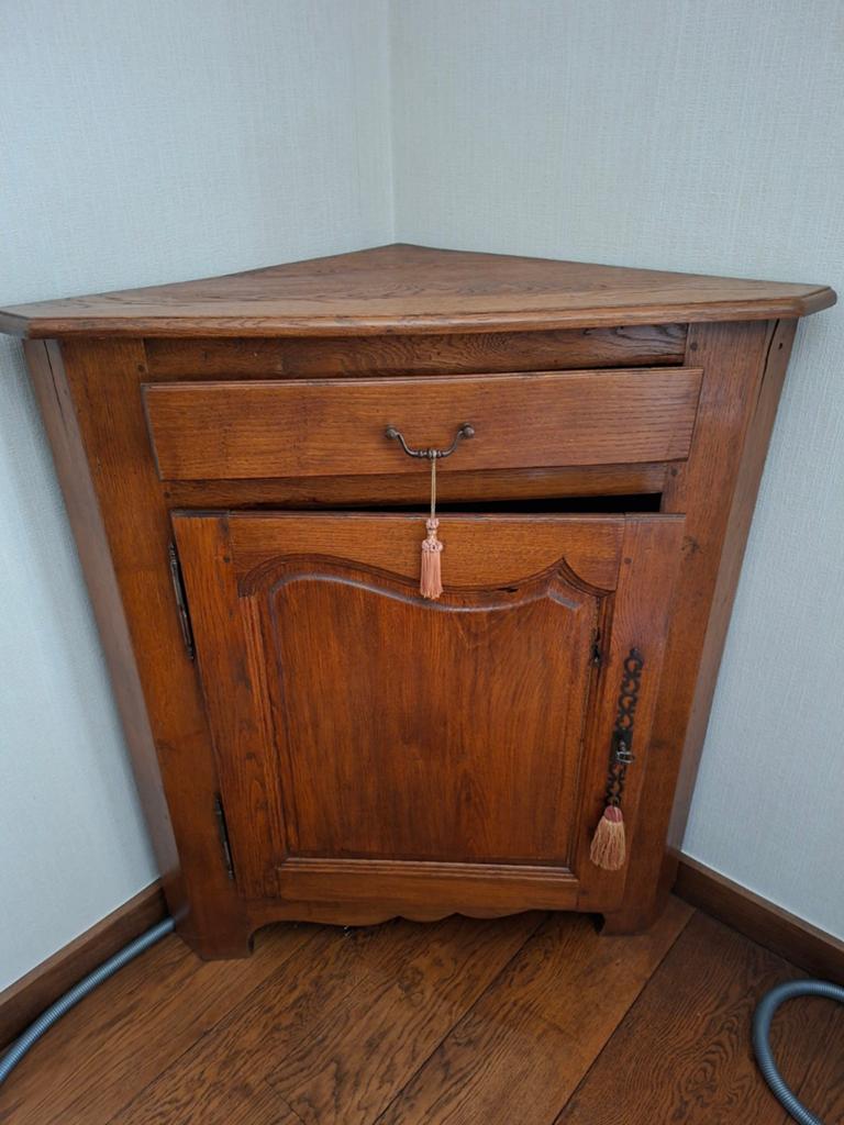 Hoekkast, Ophalen