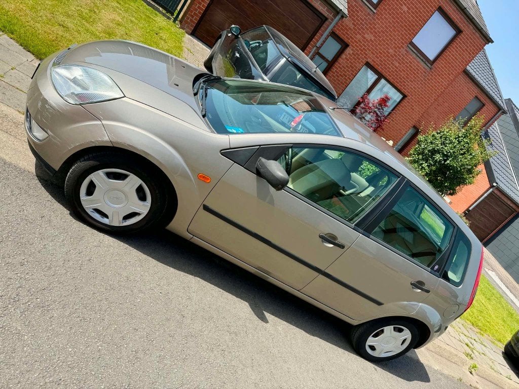 FORD FIESTA 95000KM, prête à être immatriculée, Achat, Boîte manuelle, 5 portes, Particulier