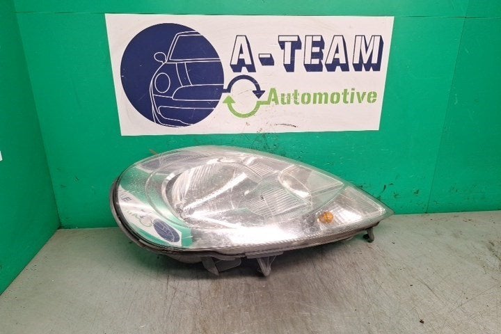 PHARE / OPTIQUE AVANT DROIT Opel Vivaro (|93859830|), Valeo, Opel, Utilisé, 100, rue de Courcelles
75017  Paris, FR