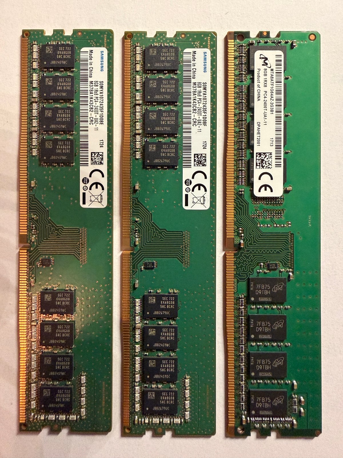 3 x 8 gb DDR4 SDRAM - 2400 UDIMM, Computers en Software, DDR4, 8 GB, Ophalen of Verzenden, Zo goed als nieuw