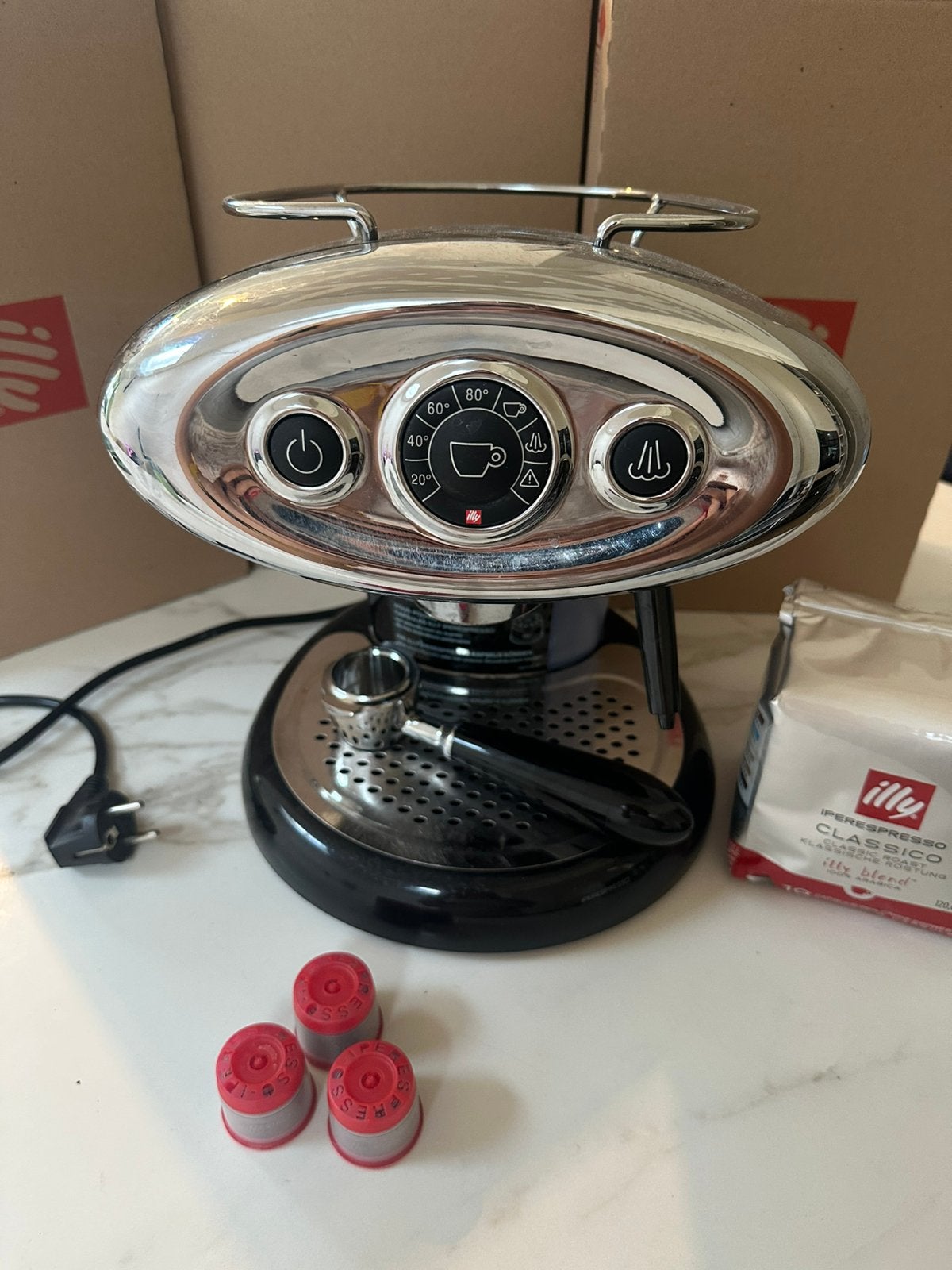 Illy espresso machine zwart, Koffiepads en cups, Koffiemachine, Ophalen of Verzenden, Zo goed als nieuw
