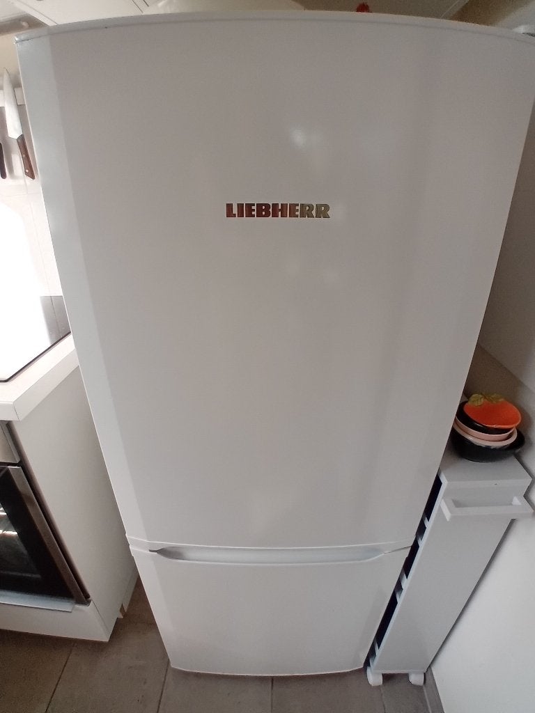 Liebherr koel-/vriescombinatie, Ophalen, 150 tot 200 liter, Met aparte vriezer, Zo goed als nieuw