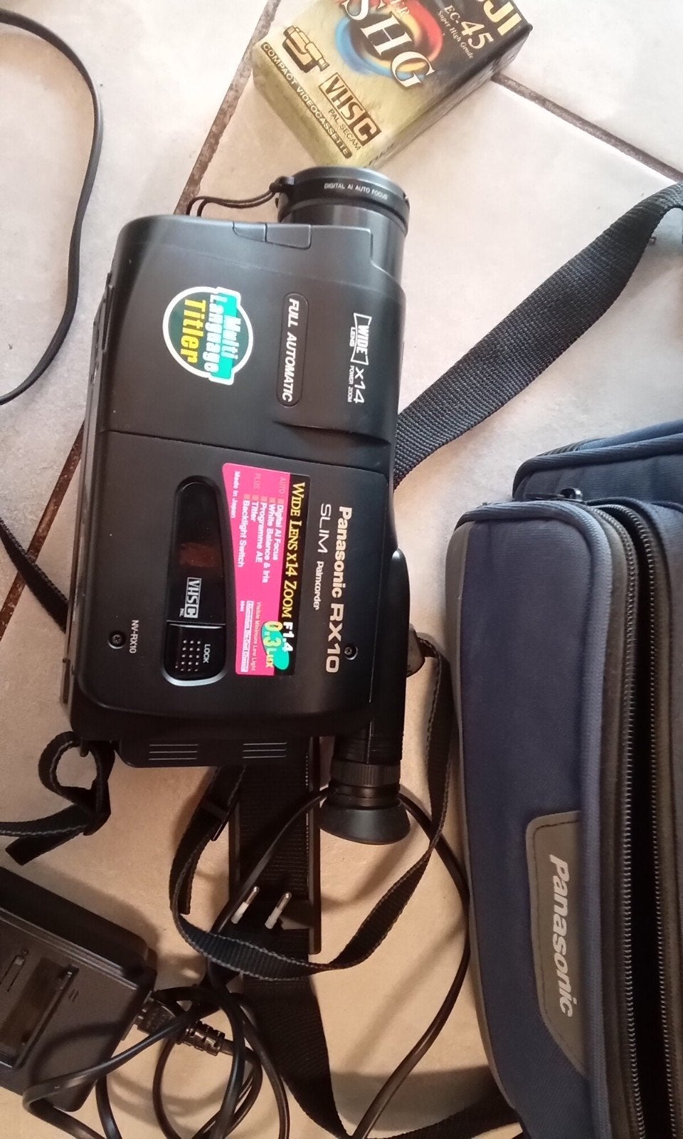 Gratuit !! Panasonic RD-10, TV, Hi-fi & Vidéo, Enlèvement, VHS-C ou SVHS-C, Caméra