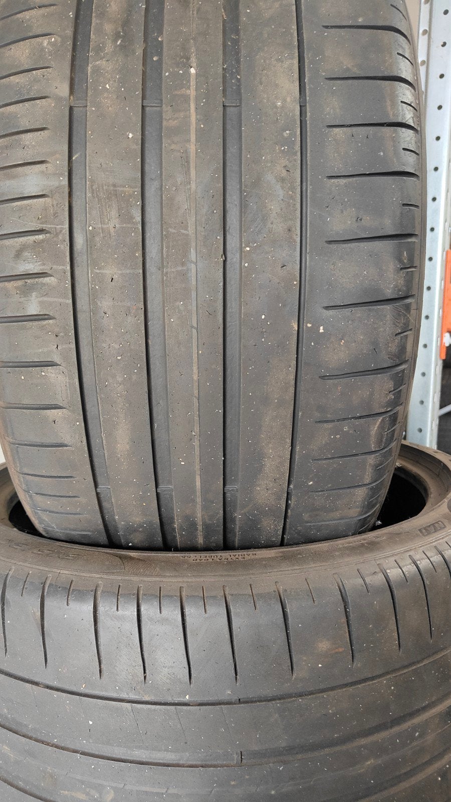 315/30r21 Pirelli 50€ per stuk zonder montage, Ophalen
