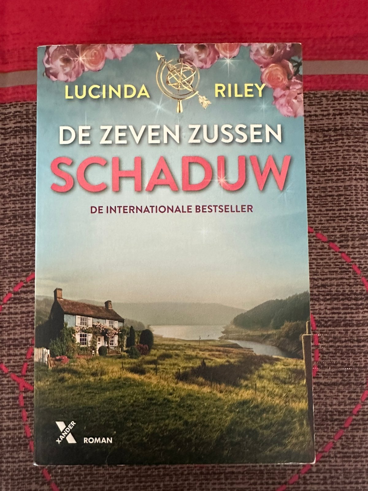 Boek Lucinda Riley - De zeven zussen Schaduw, Boeken, Ophalen of Verzenden