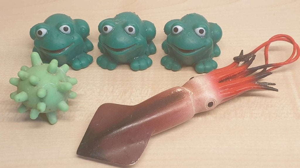 Speelgoed voor in bad, 3 kikkers, octopus, egel, Ophalen
