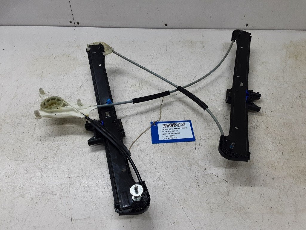 VITRE MECANISME AVANT DROIT Audi S3 Sportback (8VA / 8VF), Utilisé, Audi