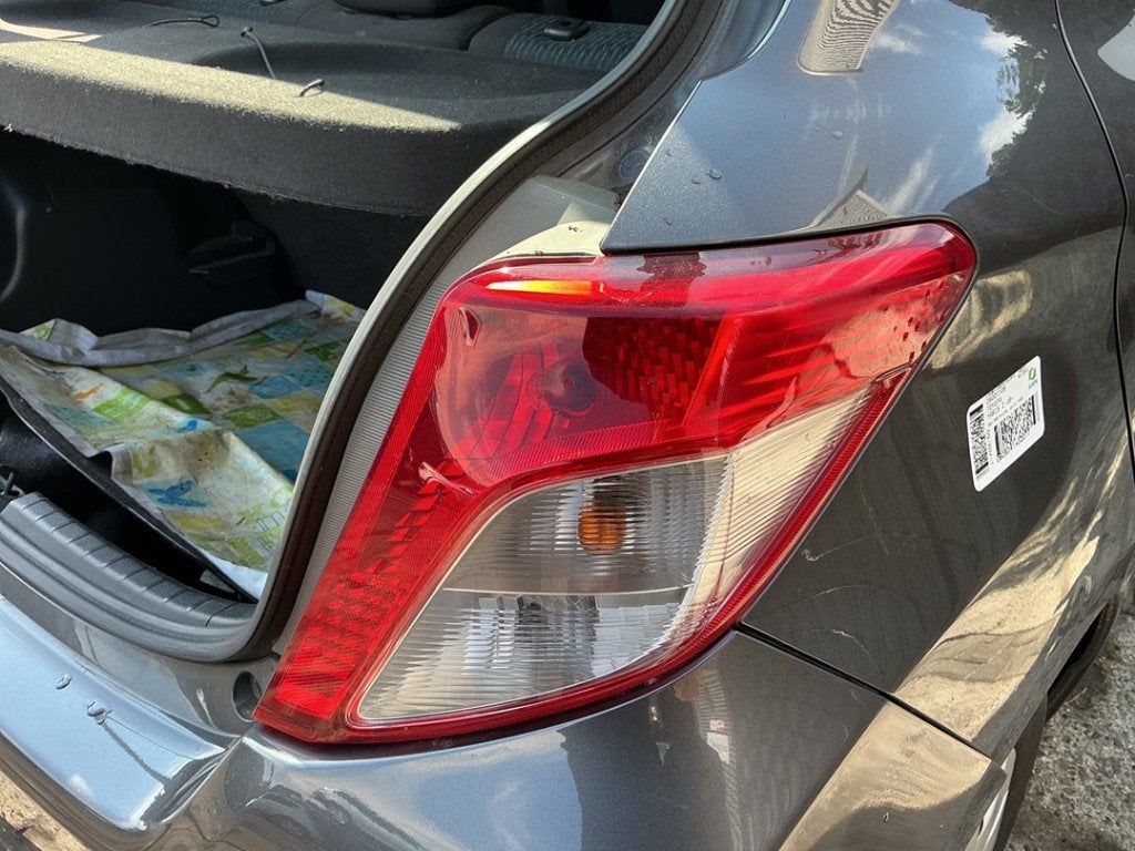 FEU ARRIÈRE DROIT Toyota Yaris III (P13) (01-2010/09-2020), Kundenbetreuung@toyota.de, Toyota, Utilisé, Toyota-Allee 2
50858  Köln, DE