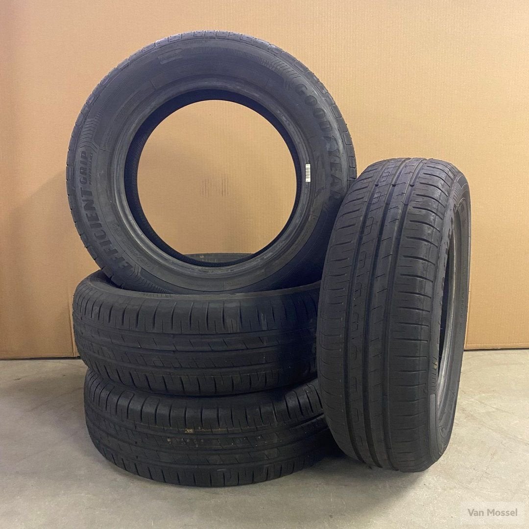 Goodyear Efficient Grip Performance 185/65/R15 88H, Auto-onderdelen, Banden en Velgen, Gebruikt, 15 inch, -, -