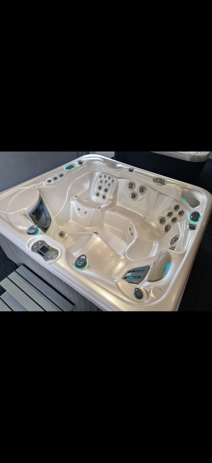 Hotspring Envoy, Tuin en Terras, Ophalen, Gebruikt, Afdekzeil, Vast