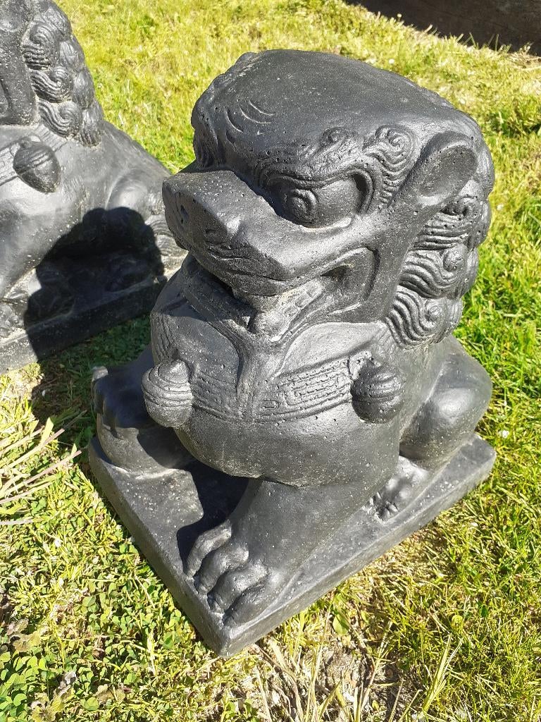 PAIRE DE LIONS CHINOIS EN PIERRE PATINEE, Enlèvement, Neuf, Autres matériaux, Animal