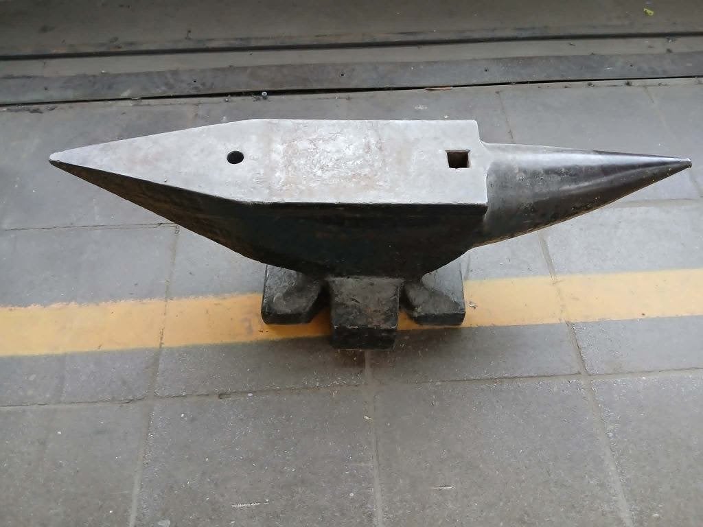 aambeeld  40 a 50kg, Ophalen