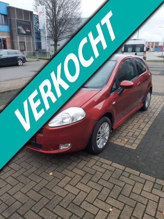 Fiat Grande Punto 1.4 Dynamic, Auto diversen, Ongevalwagen, Automaat, 1368 cc, Stadsauto, Rood