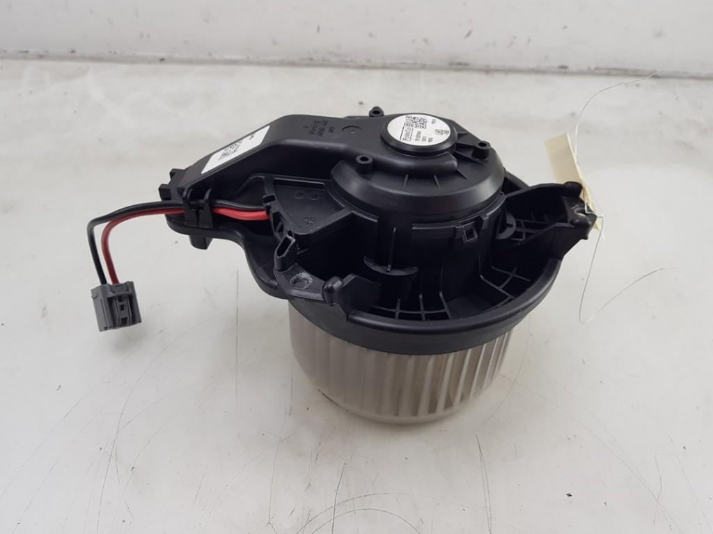 KACHEL VENTILATORMOTOR Ford Focus 4 Wagon (01-2018/12-2025), Gebruikt, Ford