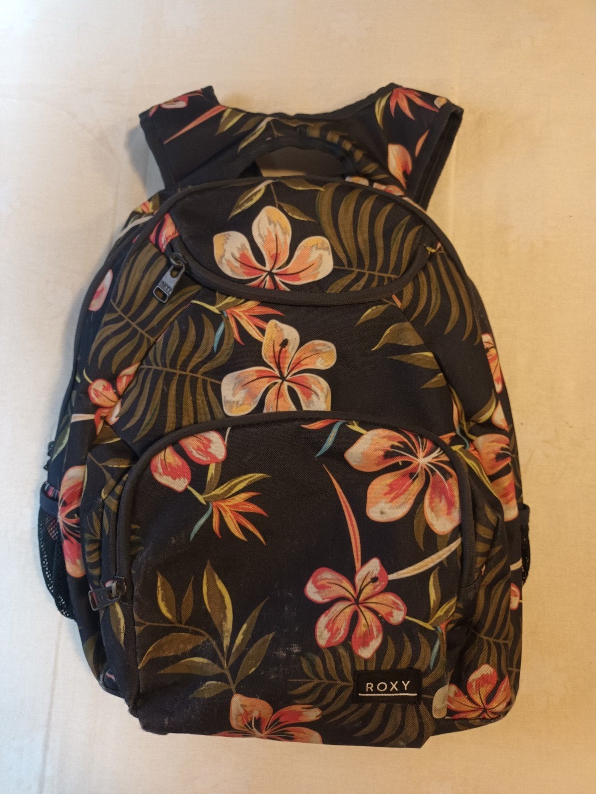 sac à dos motif fleur , bon état, Enlèvement