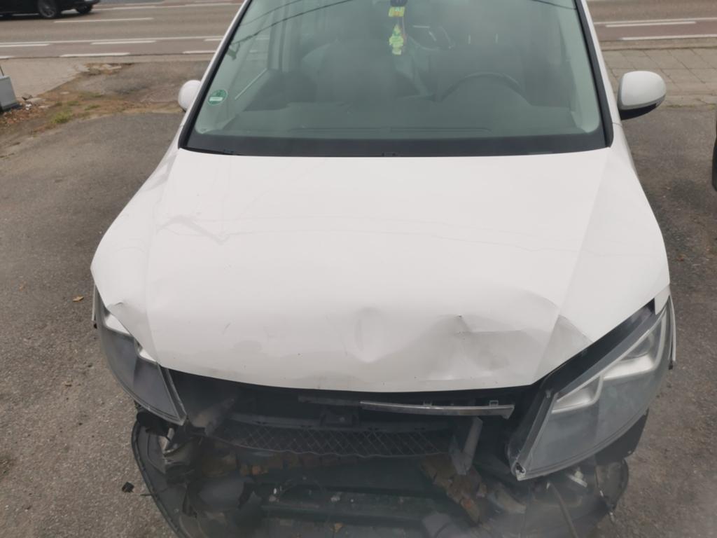 Accident mineur de la Seat Alhambra 2.0TDI, Particulier, Achat, Alhambra