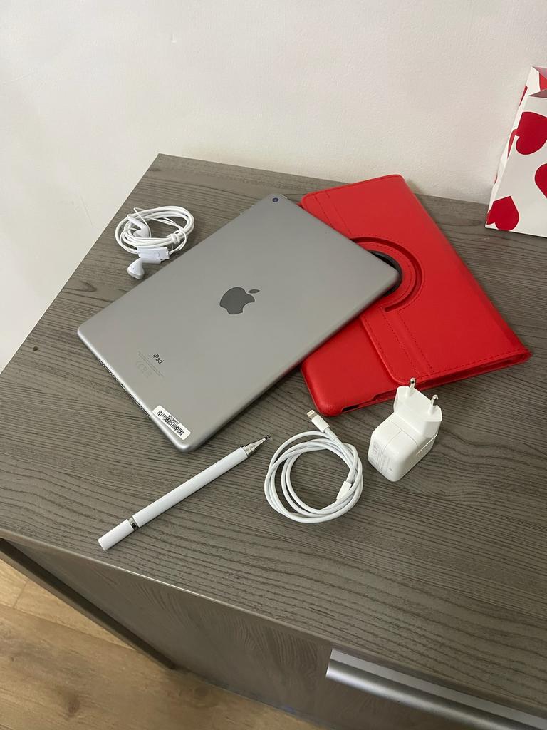 Ipad 6 generatie, Computers en Software, Apple iPads, Ophalen, Zo goed als nieuw