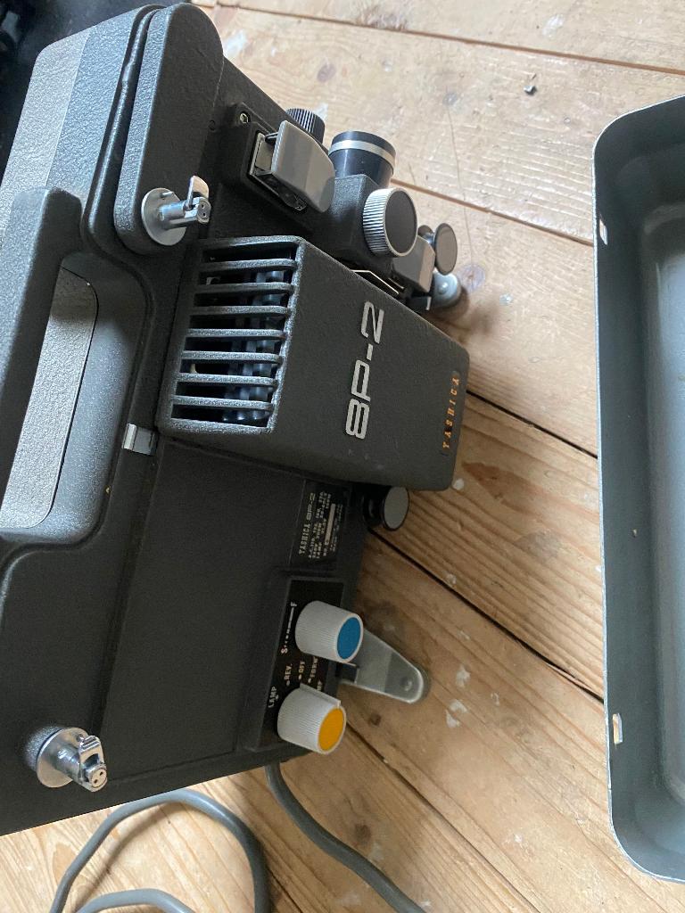Vintage Yashica 8P-2(8mm)Projector Multi-Voltage, Audio, Tv en Foto, Fotocamera's Analoog, Ophalen of Verzenden, Gebruikt