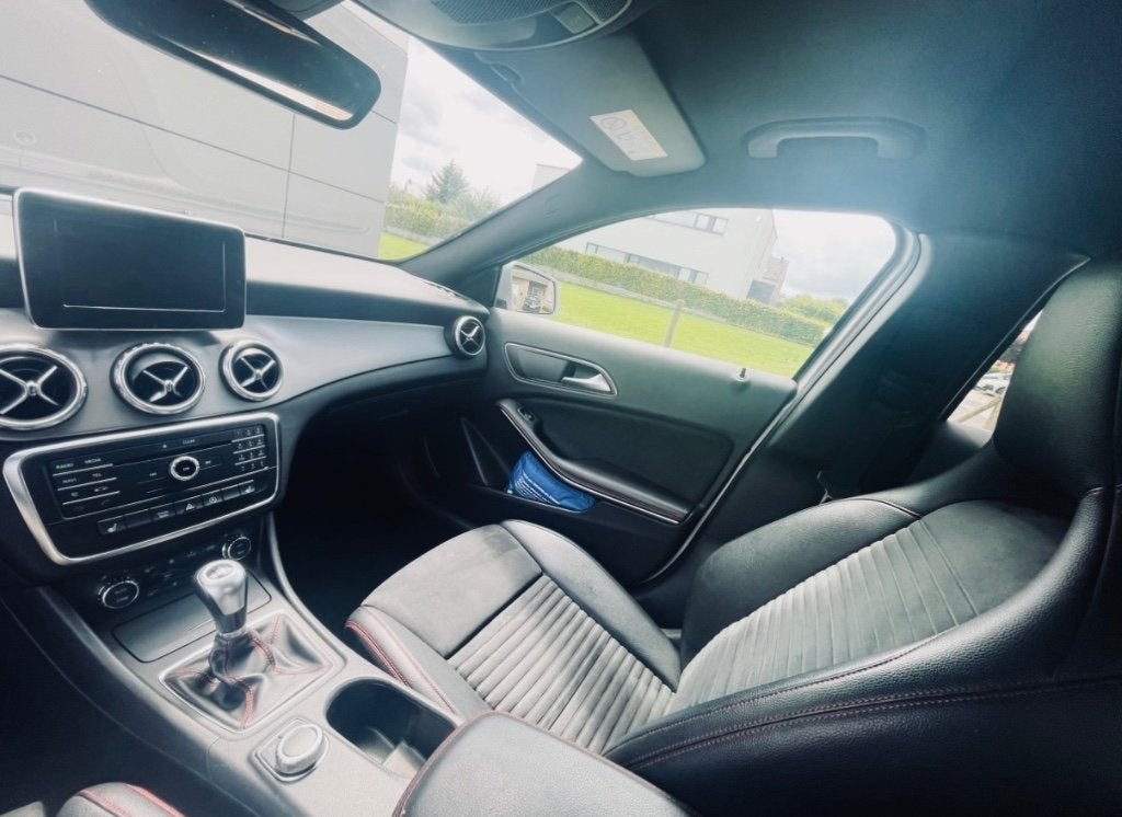 Mercedes GLA 200 d, AMG-Line, Autos, 100 kW, Achat, Euro 6, Noir