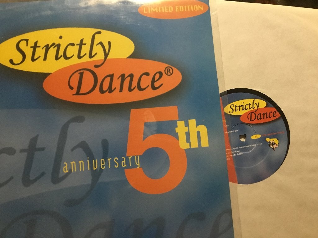 Strictly Dance 5th Anniversary. 2x12”, CD & DVD, Enlèvement ou Envoi, Dance