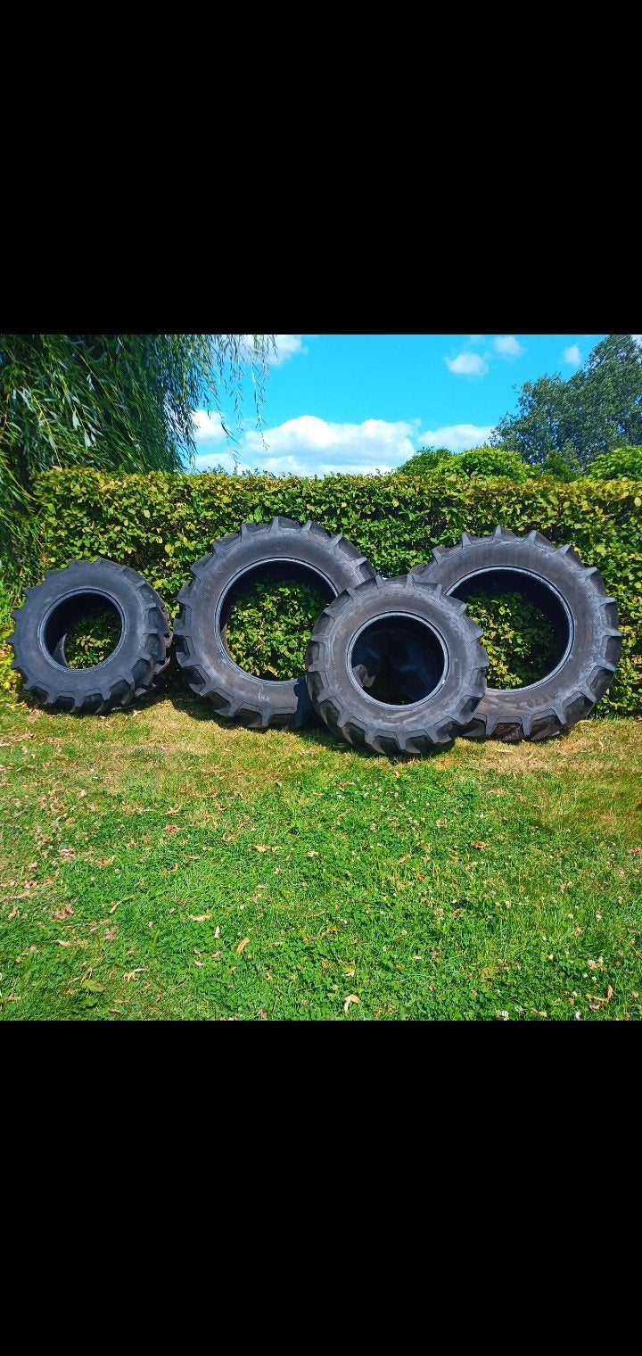Tractor banden helft van de nieuwprijs zijn als nieuw!!!, Zakelijke goederen, Landbouw | Onderdelen | Banden, Velgen en Assen