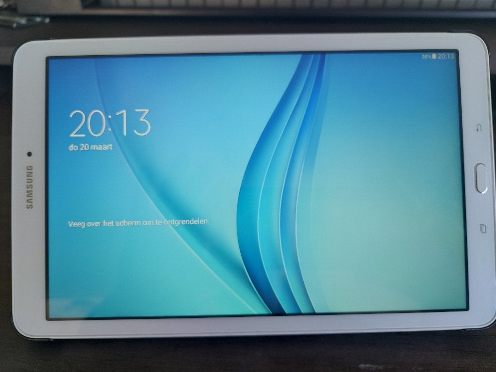 Samsung Tablet E   inclusief hoes, Informatique & Logiciels, Housses pour tablettes, Protection faces avant et arrière, 10 pouces