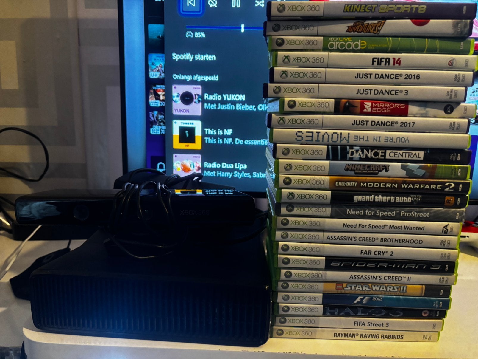 Xbox 360 slim, Consoles de jeu & Jeux vidéo, Avec 1 manette, Enlèvement, Utilisé, Avec jeux