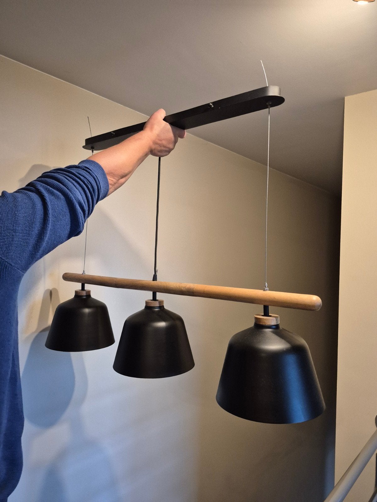 Twee lusters te koop, Enlèvement