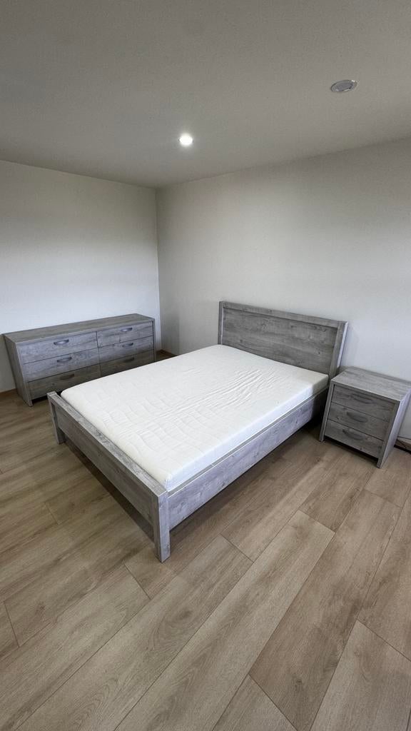 Complete slaapkamer, Ophalen, Nieuw, Twijfelaar