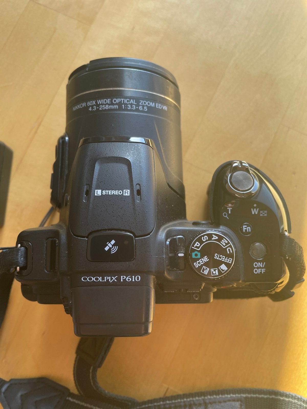 Nikon Coolpix P610, TV, Hi-fi & Vidéo, Câble USB, Enlèvement, Utilisé, 8 fois ou plus