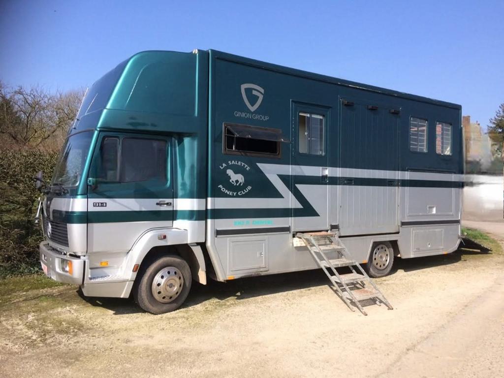 Camion-chevaux & homecar Mercedes 914, Particulier, Achat, Caméra