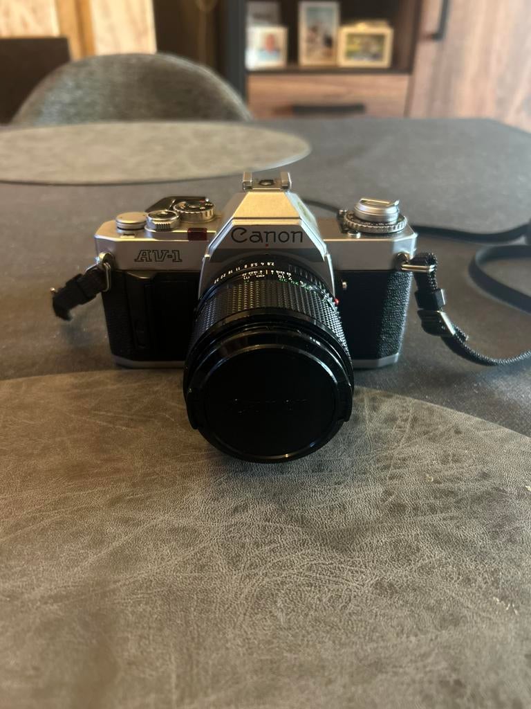 Een prachtige camera, een Canon AV-1, Audio, Tv en Foto, Ophalen, Zo goed als nieuw, Canon