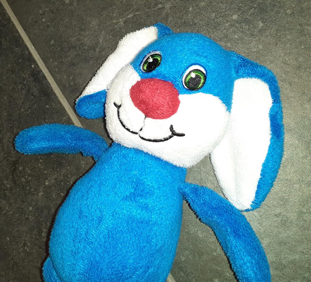knuffel Ferrero Kinder Surprise paashaas blauw, Blauw, Ophalen of Verzenden, Middelgroot (20 tot 80 cm), Konijn