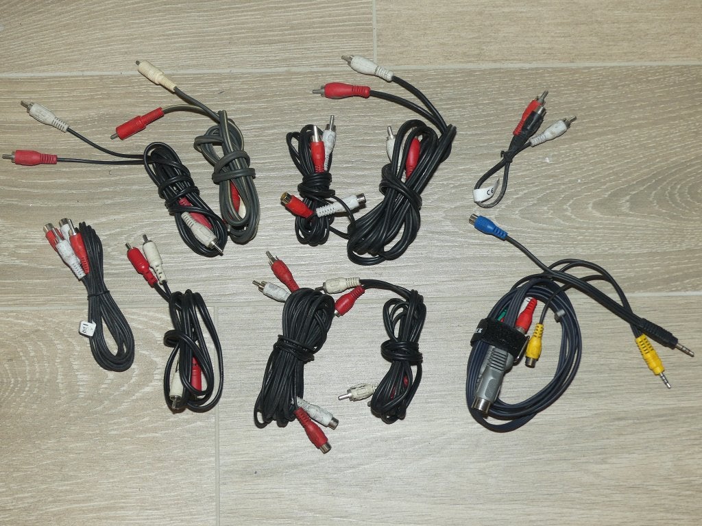 Audio Kabels in doos (in 1 koop), TV, Hi-fi & Vidéo, Enlèvement, Utilisé, Autres câbles