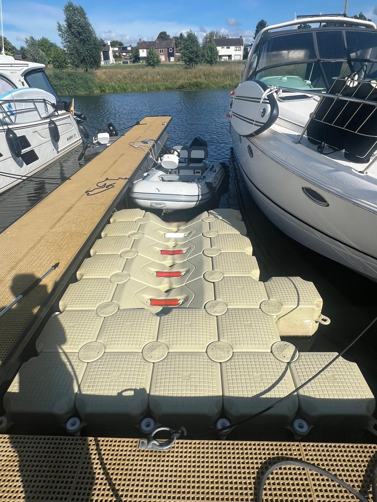 Ponton flottant/jetdock pour dériveur,semi-rigide ou jet ski, Sports nautiques & Bateaux, Enlèvement, Comme neuf