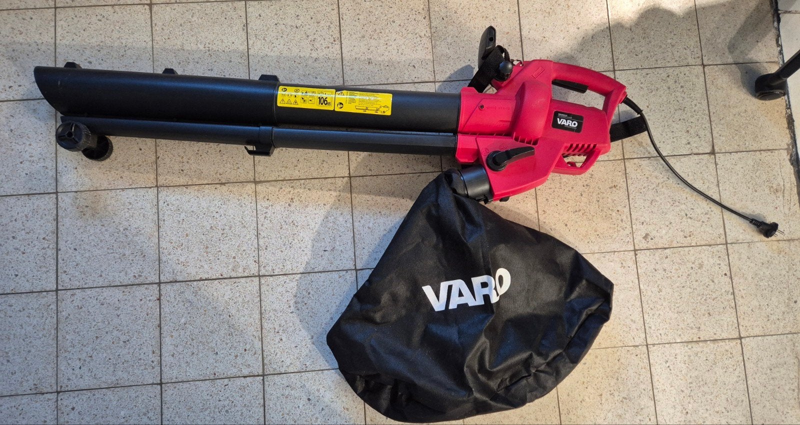 VARO Bladblazer en Bladzuiger – Krachtig 3300W, Ophalen of Verzenden, Zo goed als nieuw, Met opvangzak, Varo