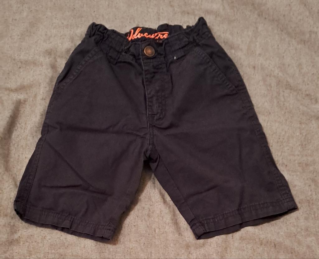 Shortje ( maat 110), Ophalen of Verzenden, Zo goed als nieuw, Jongen, Broek