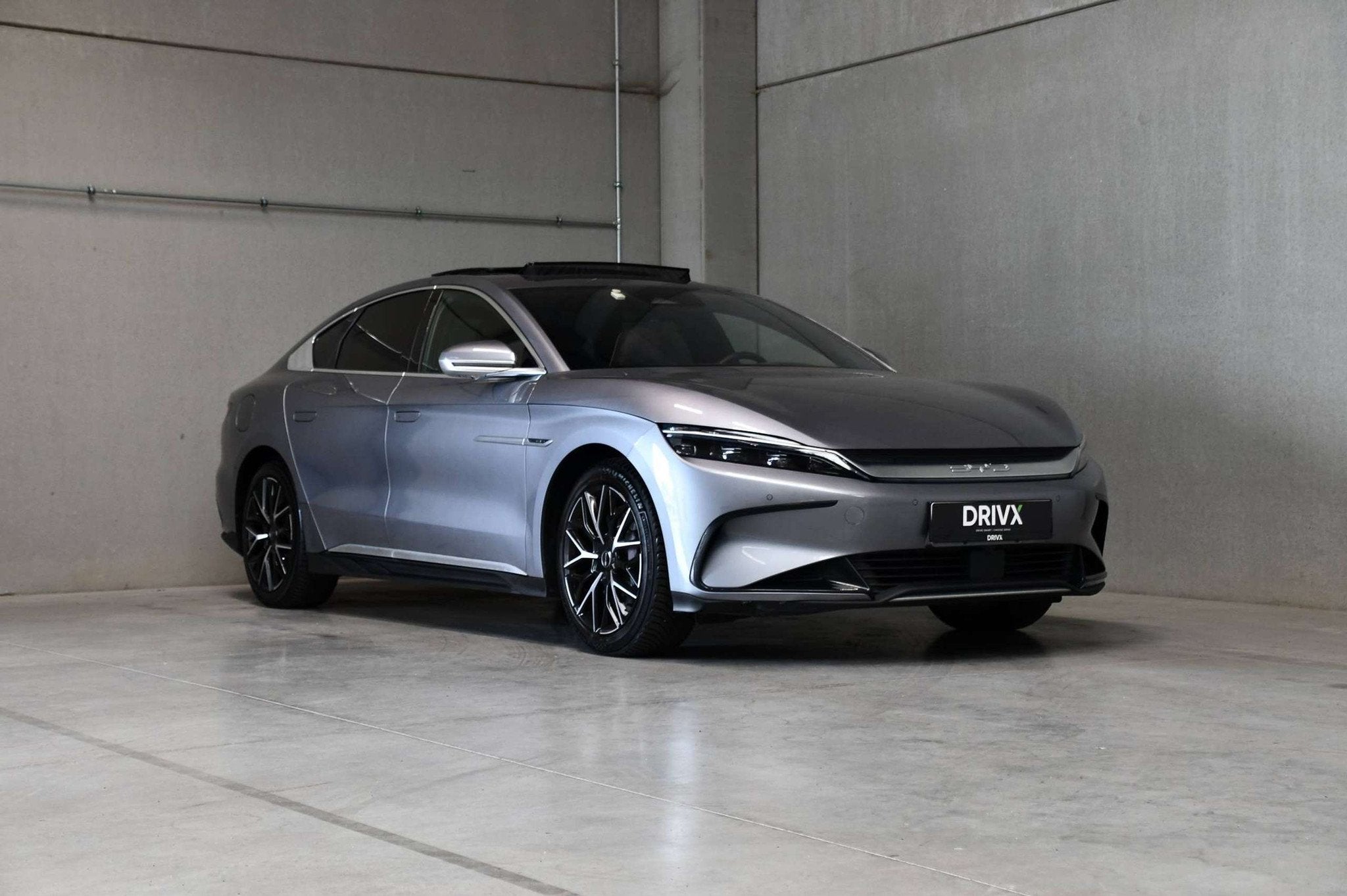 BYD HAN Executive - Vol Leder - Dynaudio - Pano - Zetelkoeli, Auto's, Automaat, 4 deurs, Leder, Vierwielaandrijving