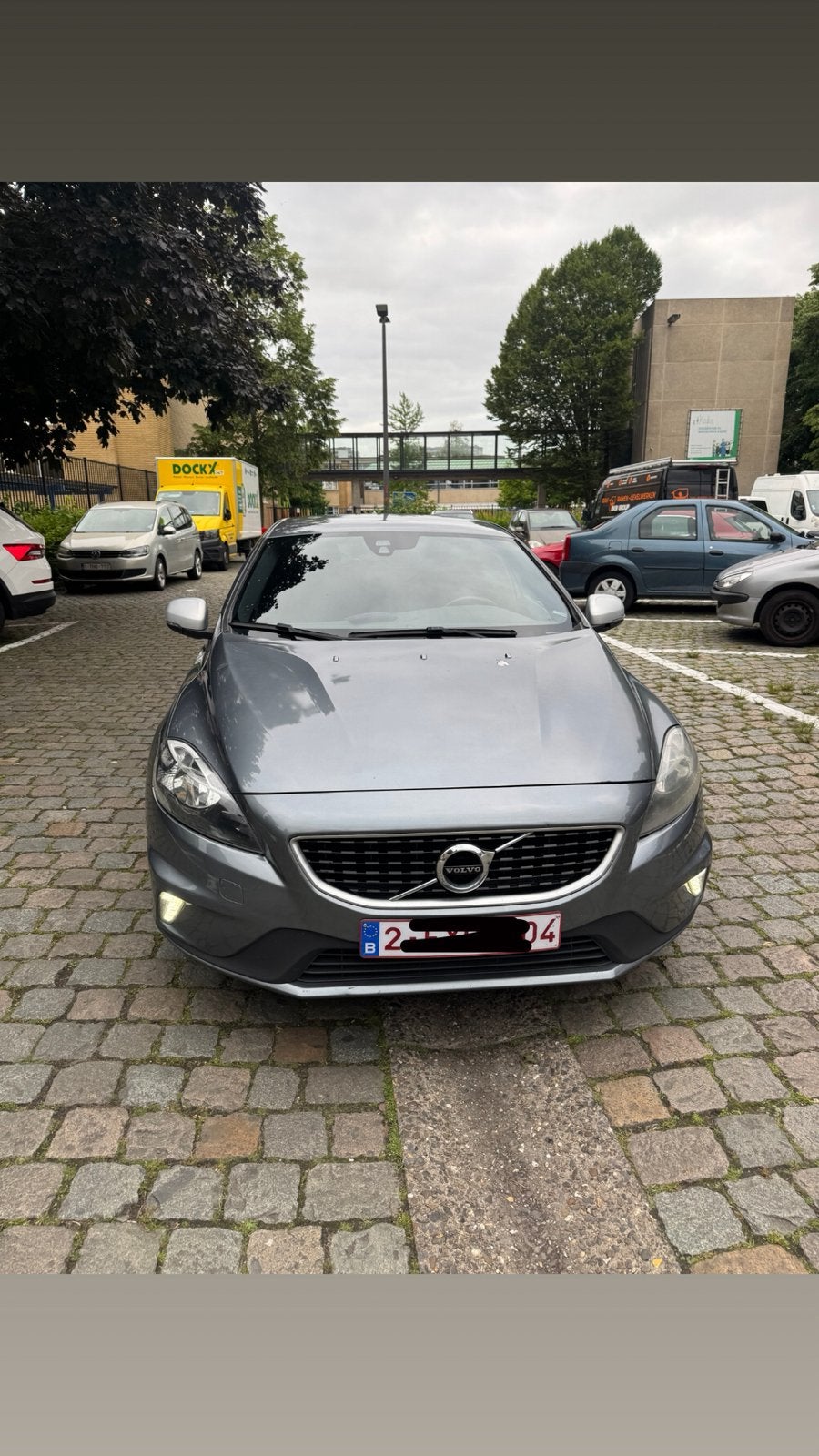 Volvo v40 d2 R design automaat, Autos, Volvo, Achat, Euro 6, Electronic Stability Program (ESP), Noir